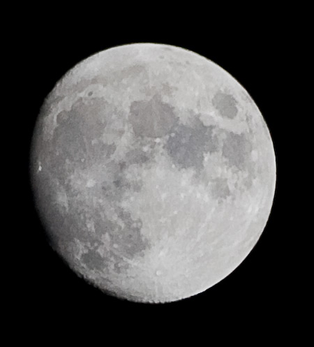 moon.jpg
